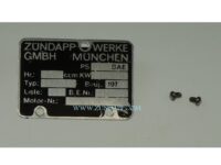 Motorblok typeplaatje 1970 met klinknagels