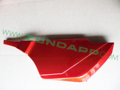 Zijdeksel  rechts.  metallic  rood  74