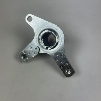 Motorsteun 517 links moeren - Image 3